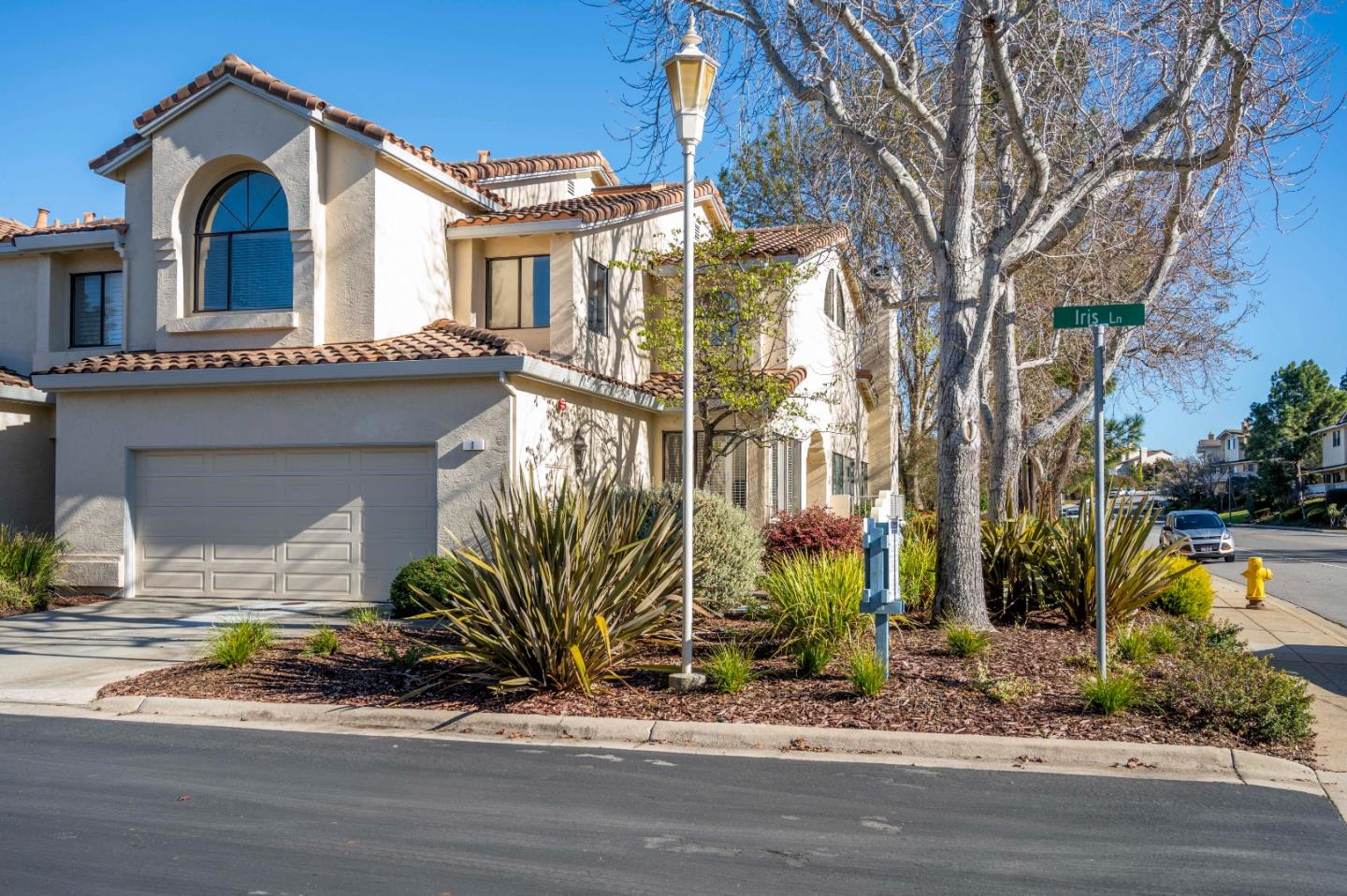 Detail Gallery Image 1 of 1 For 1 Iris Ln, San Carlos,  CA 94070 - 3 Beds | 2/1 Baths