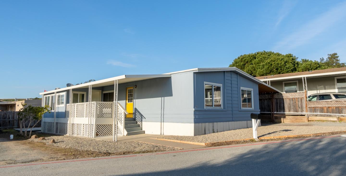 Detail Gallery Image 1 of 1 For 1900 Salinas Rd #12,  Moss Landing,  CA 95039 - 3 Beds | 2 Baths