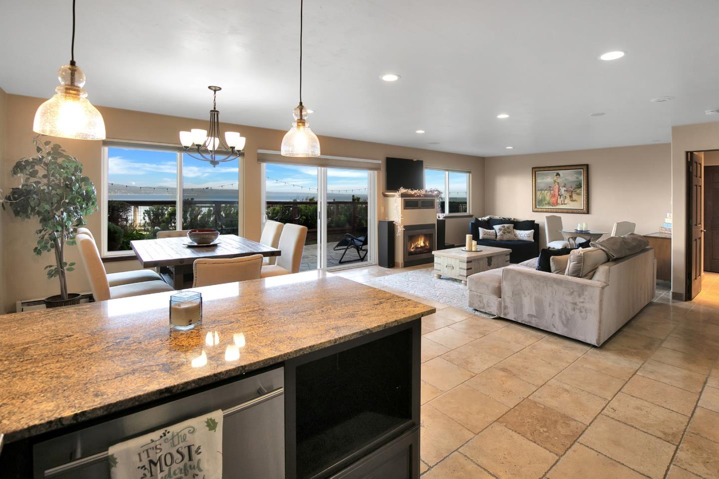Detail Gallery Image 15 of 39 For 4820 Opal Cliff Drive #102,  Capitola,  CA 95010 - 2 Beds | 1 Baths