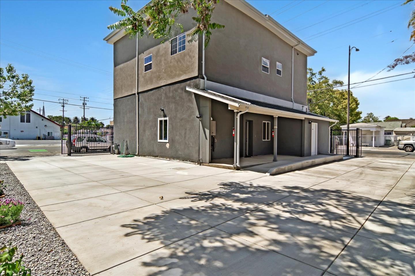 Detail Gallery Image 4 of 4 For 298 N 7th St, San Jose,  CA 95112 - – Beds | – Baths