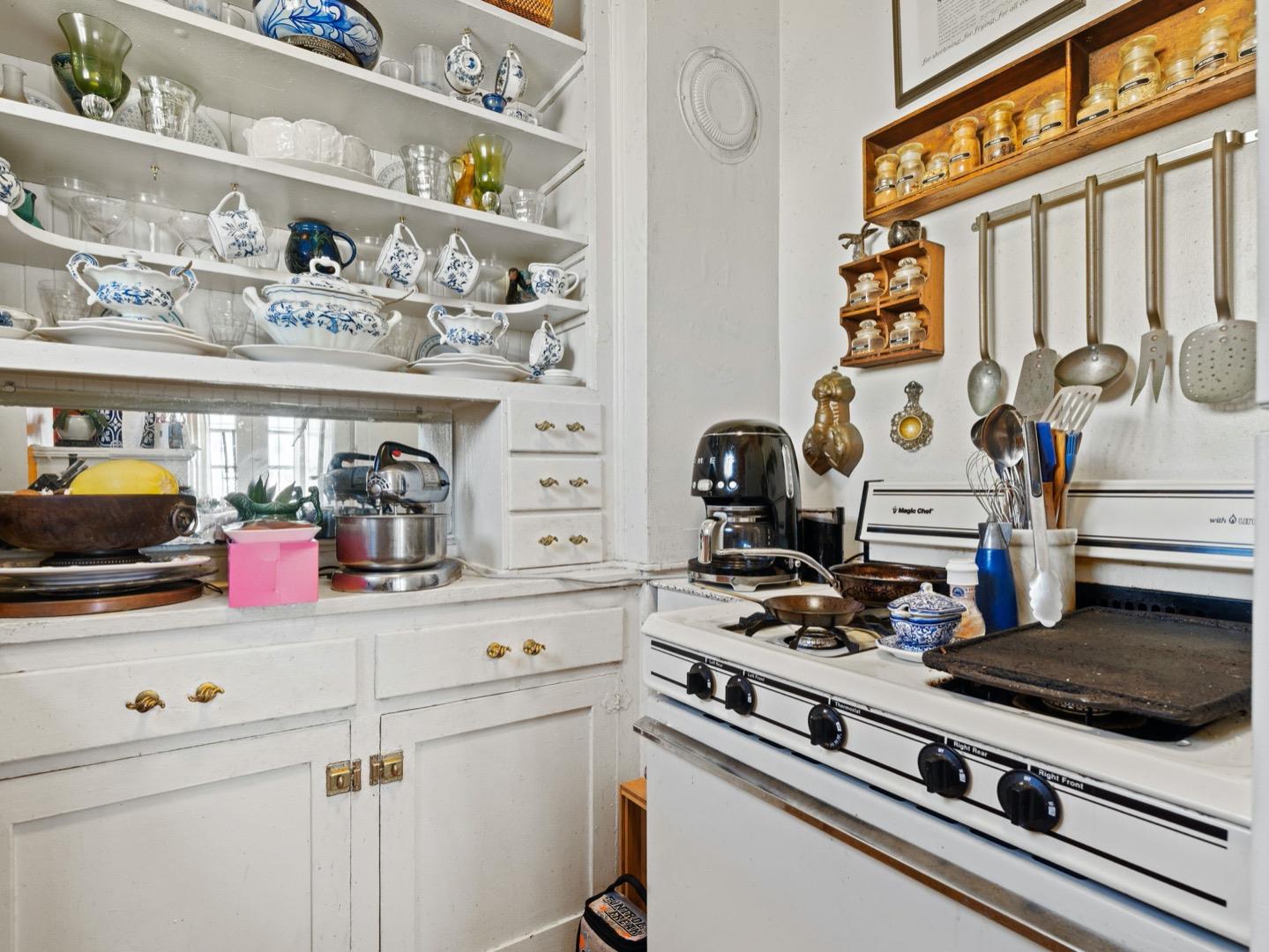 Detail Gallery Image 26 of 43 For 725 Hyde St, San Francisco,  CA 94109 - – Beds | – Baths