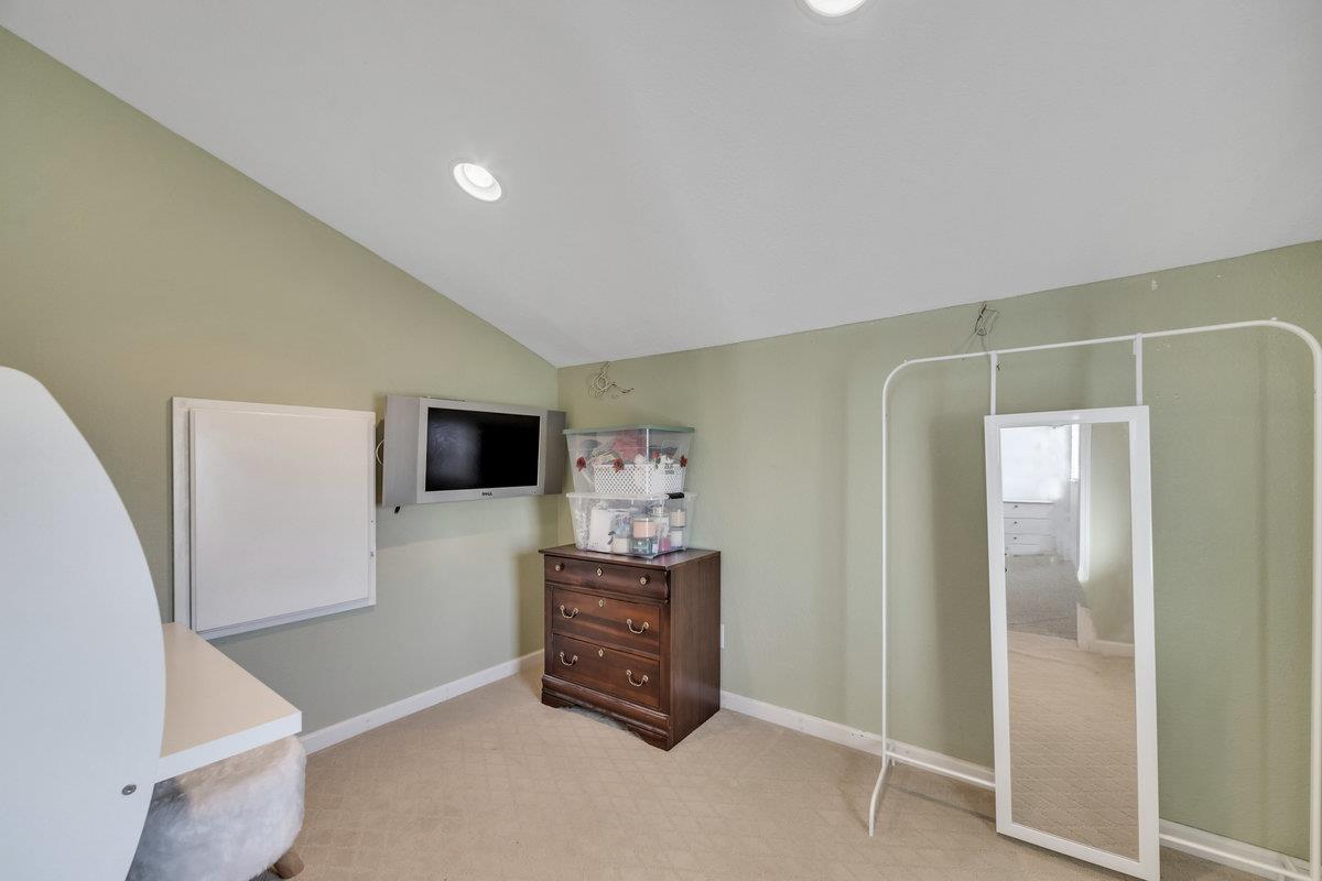 Detail Gallery Image 43 of 75 For 2978 Delancey Ct, San Jose,  CA 95135 - 6 Beds | 4/1 Baths