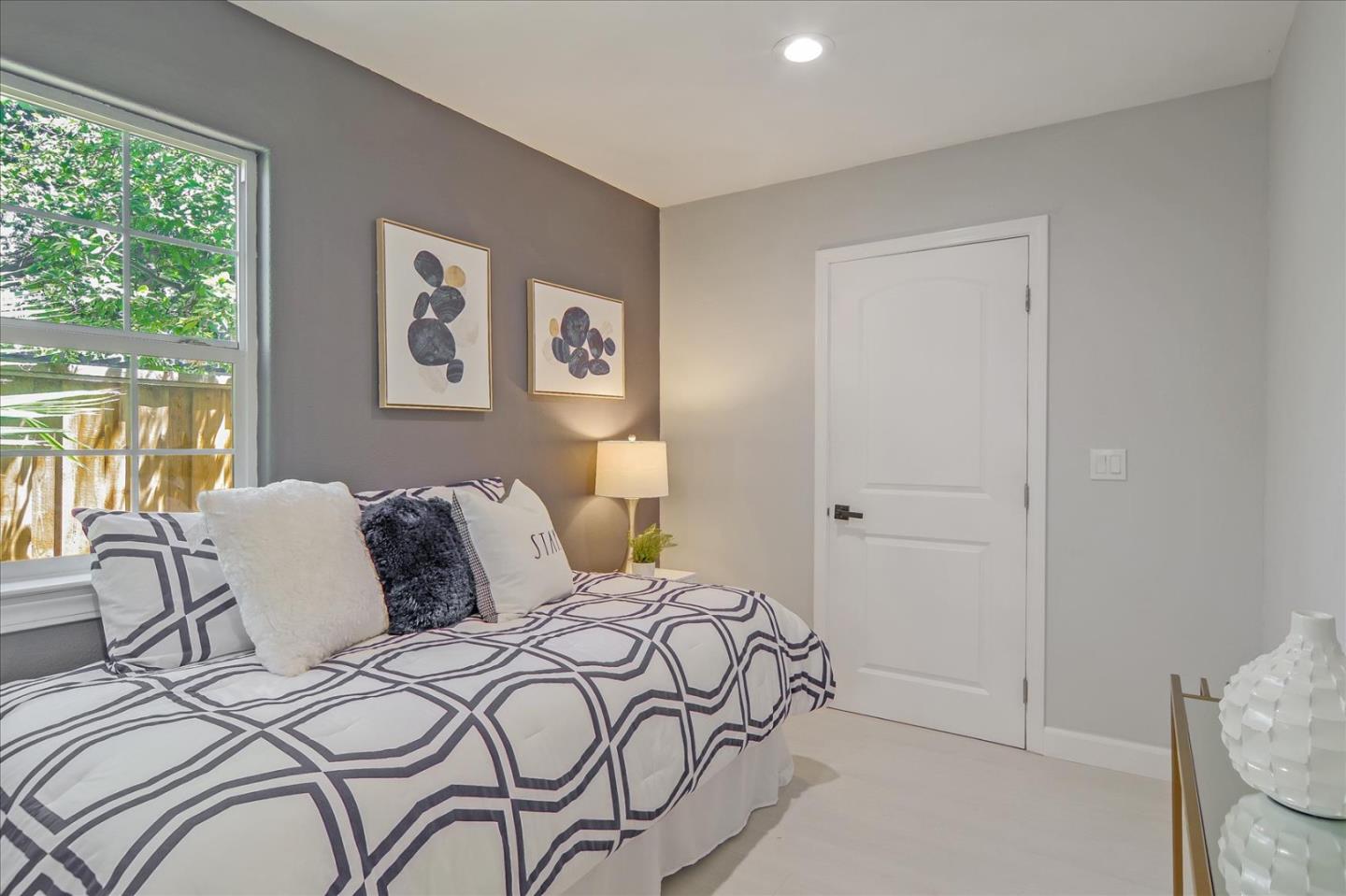 Detail Gallery Image 32 of 44 For 317 E Julian St, San Jose,  CA 95112 - 4 Beds | 3 Baths