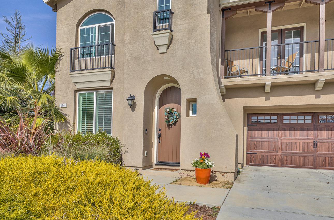 604 Calais Ct, Hollister, CA 95023 photo 2