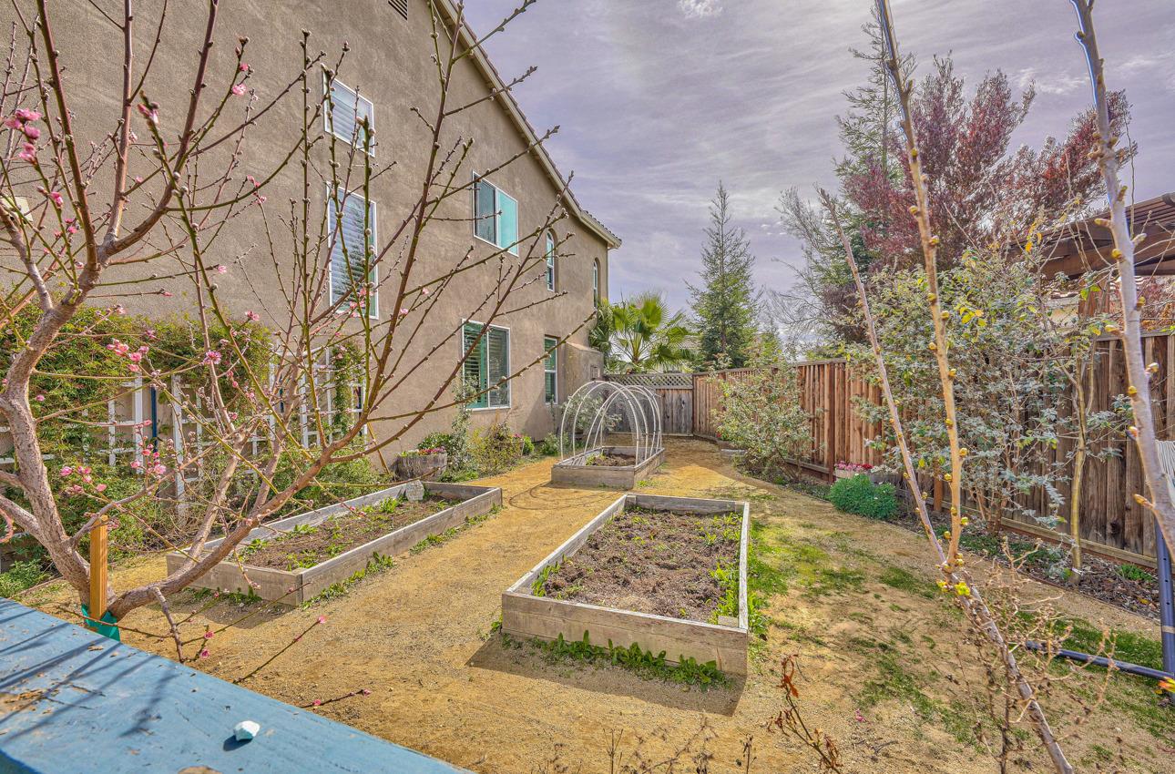 604 Calais Ct, Hollister, CA 95023 photo 5