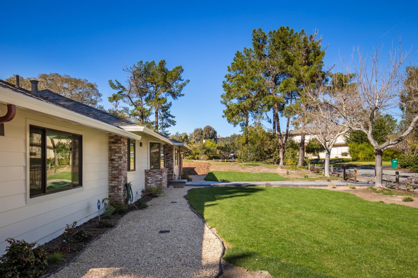 Detail Gallery Image 33 of 39 For 13656 Paseo Terrano, Salinas,  CA 93908 - 3 Beds | 3 Baths