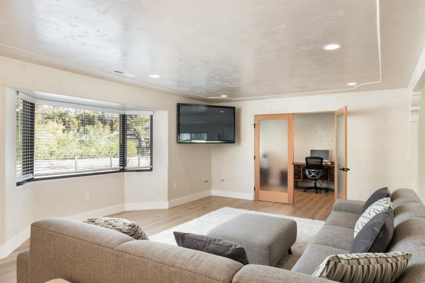 Detail Gallery Image 7 of 39 For 13656 Paseo Terrano, Salinas,  CA 93908 - 3 Beds | 3 Baths