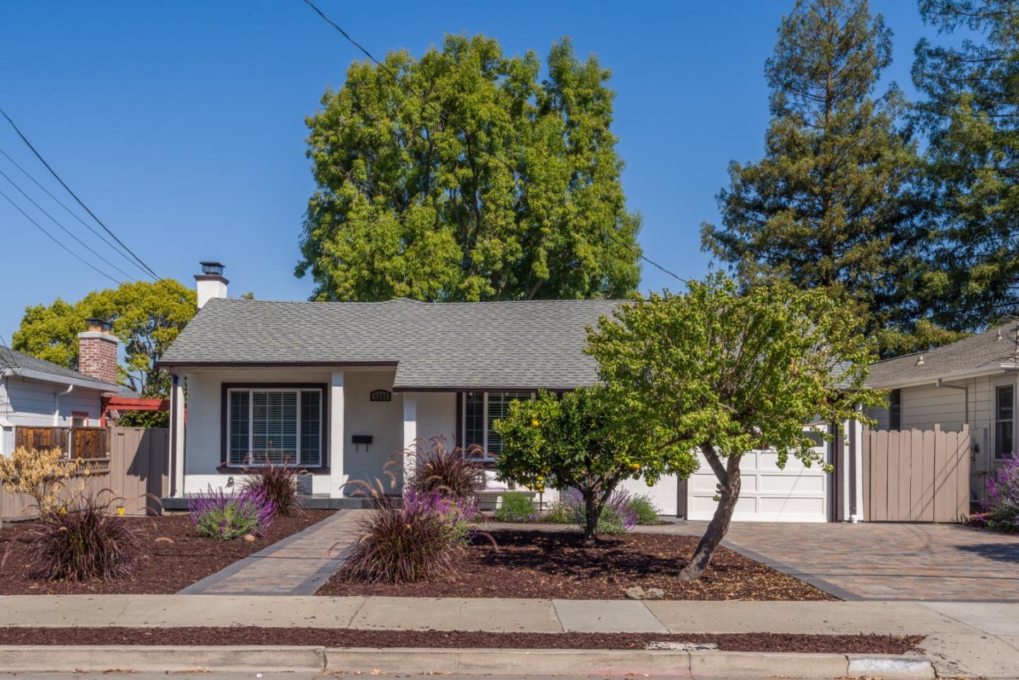 Detail Gallery Image 1 of 1 For 1243 Fairview Ave, Redwood City,  CA 94061 - 3 Beds | 2 Baths