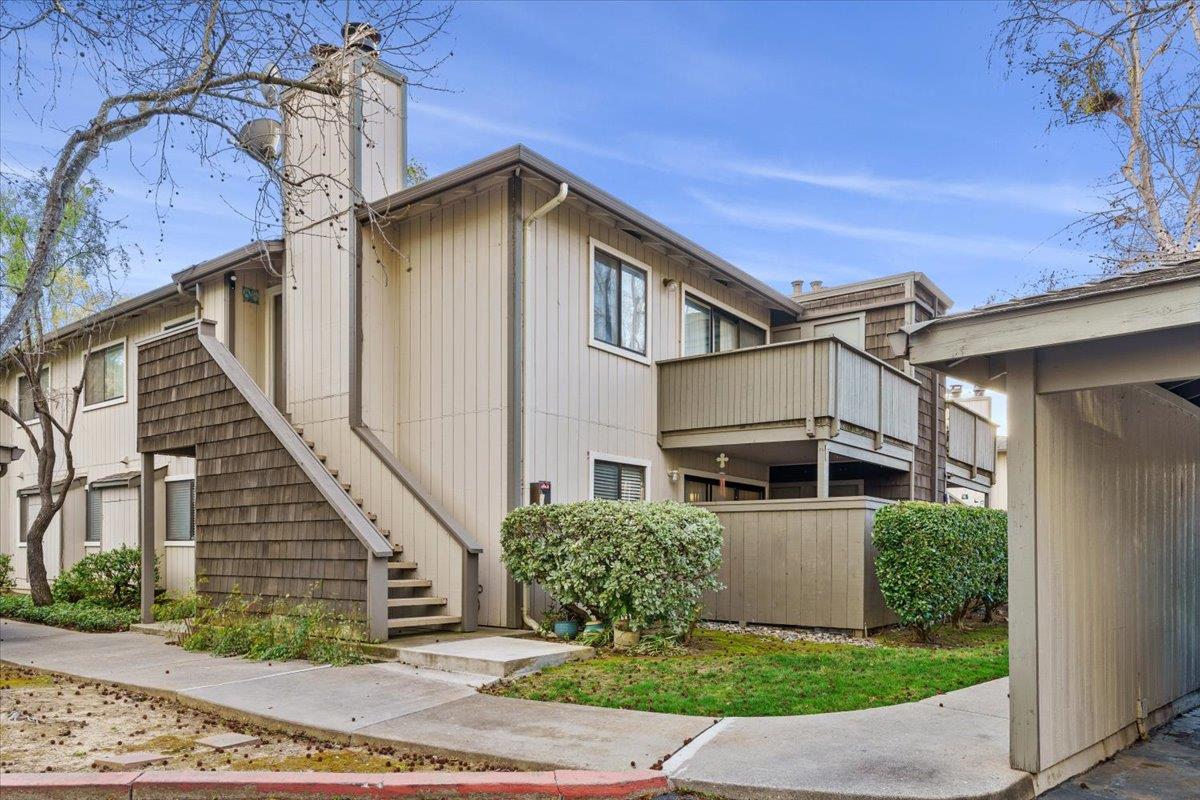 Detail Gallery Image 1 of 1 For 155 La Crosse Dr, Morgan Hill,  CA 95037 - 2 Beds | 2 Baths