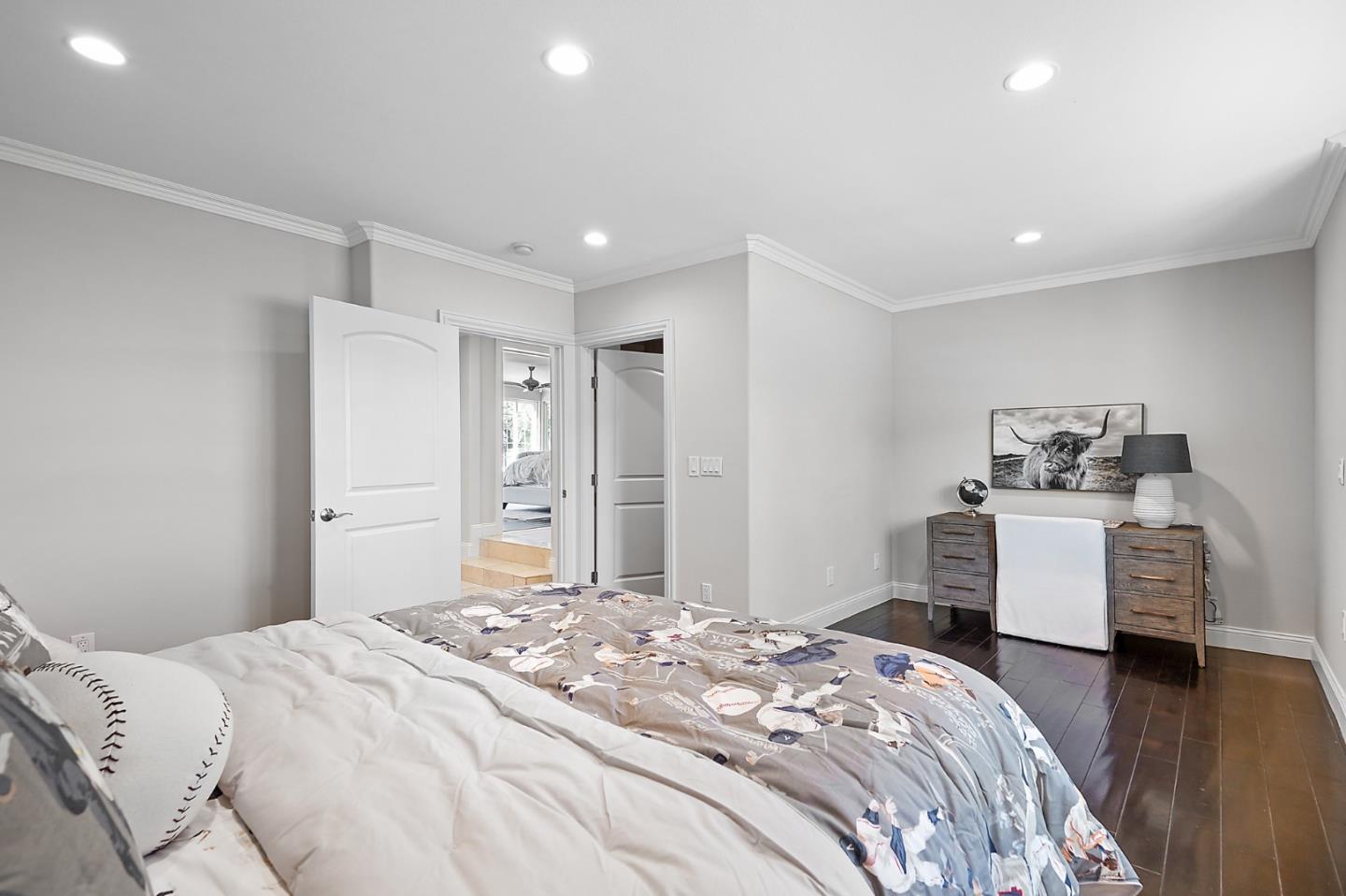 Detail Gallery Image 18 of 52 For 11331 Entrada Pl, Los Altos,  CA 94024 - 5 Beds | 5/1 Baths