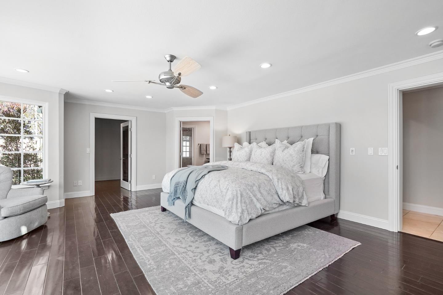 Detail Gallery Image 19 of 52 For 11331 Entrada Pl, Los Altos,  CA 94024 - 5 Beds | 5/1 Baths