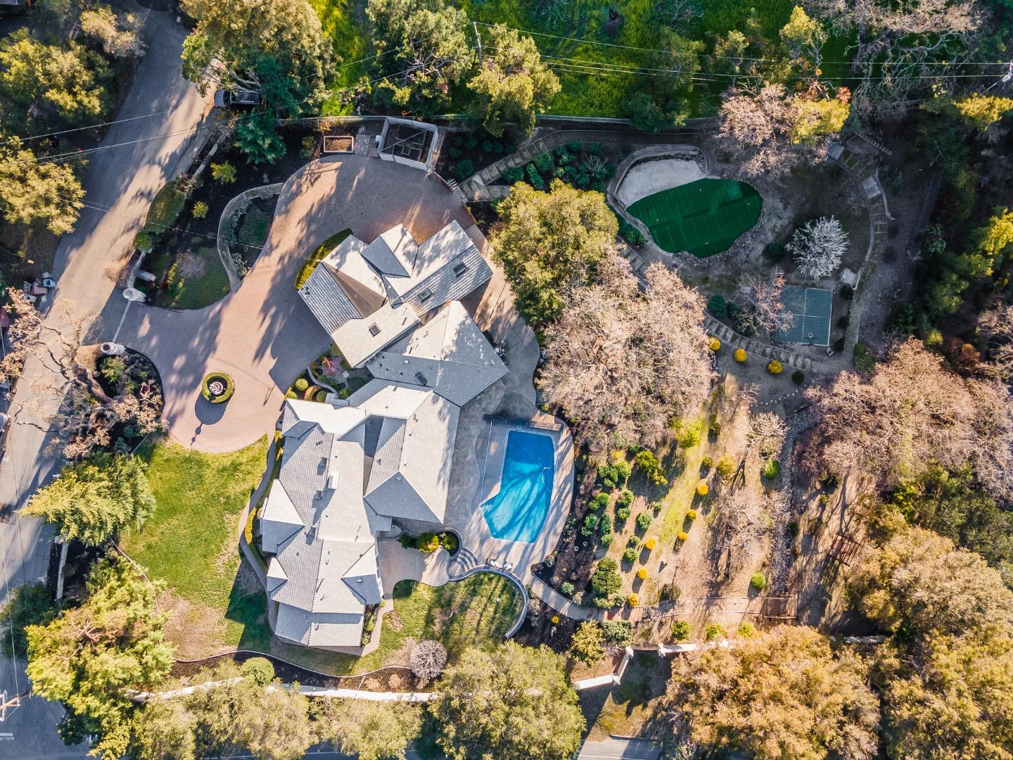 11331 Entrada Pl, Los Altos, CA 94024 - 5 Beds | 5/1 Baths (Active ...