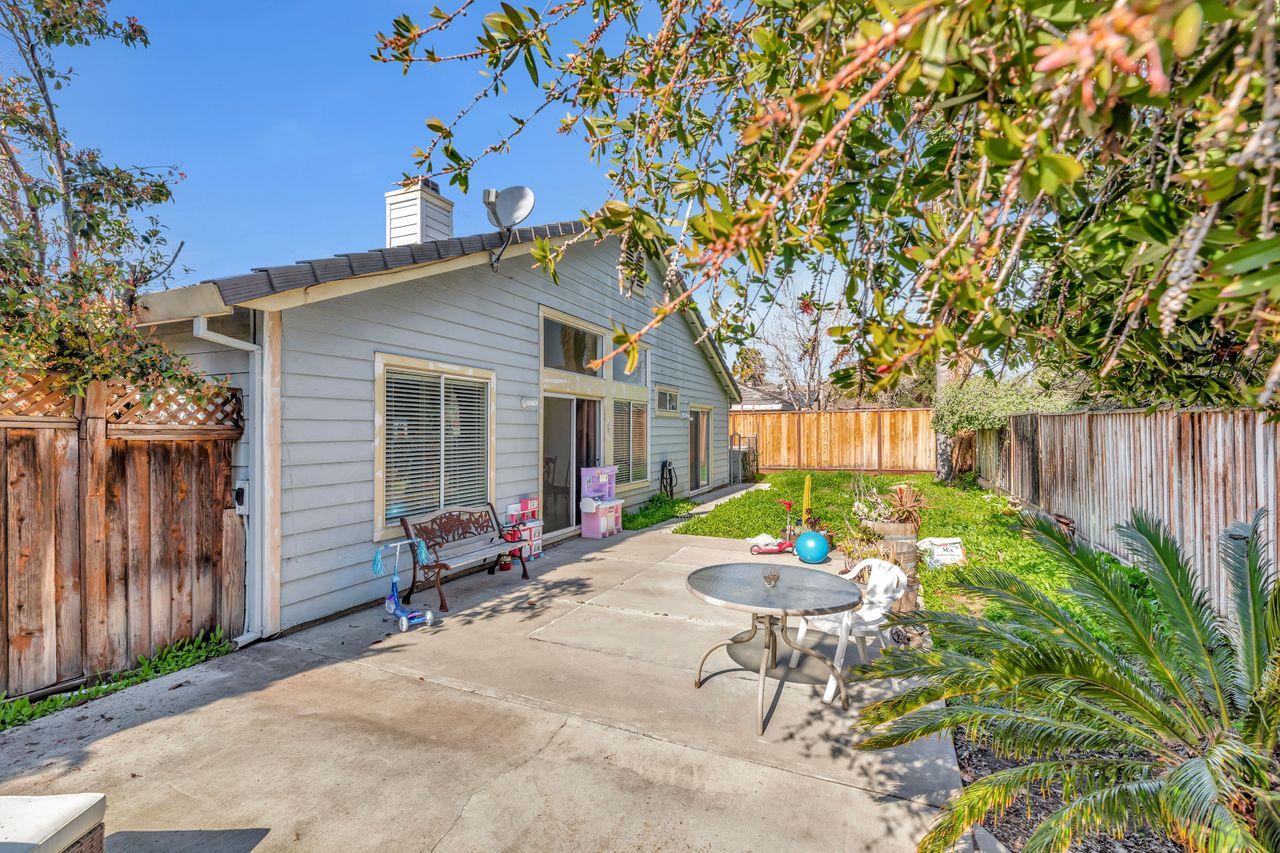 Detail Gallery Image 41 of 44 For 971 Capitola Dr, Hollister,  CA 95023 - 3 Beds | 2 Baths