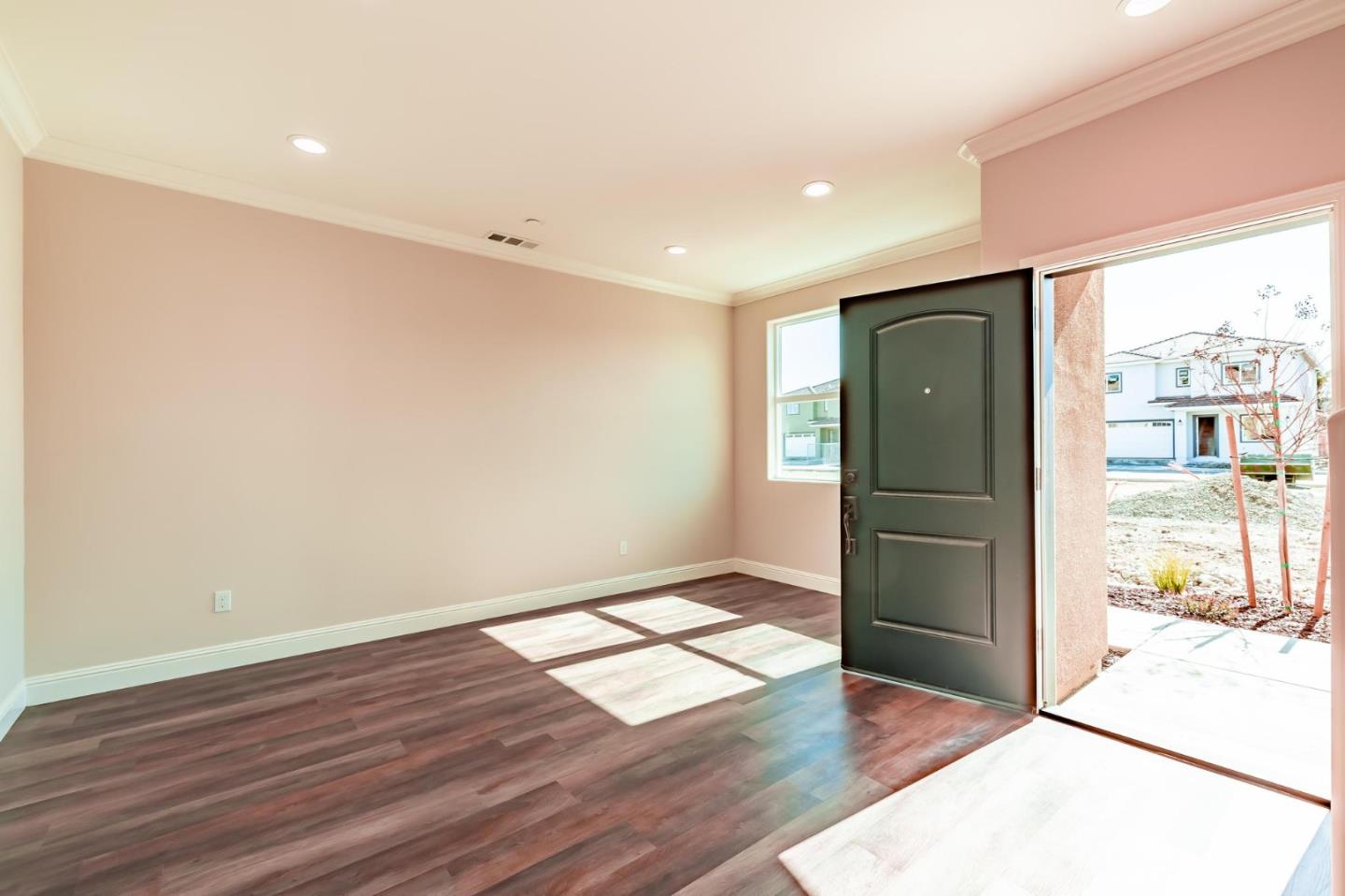143 Bundeson Dr, Hollister, CA 95023 photo 12