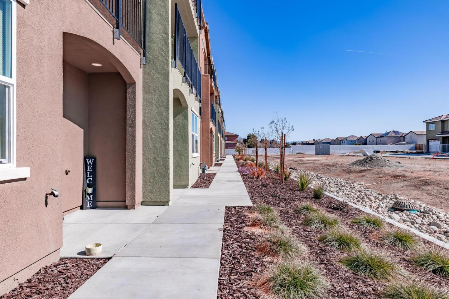 143 Bundeson Dr, Hollister, CA 95023 photo 9