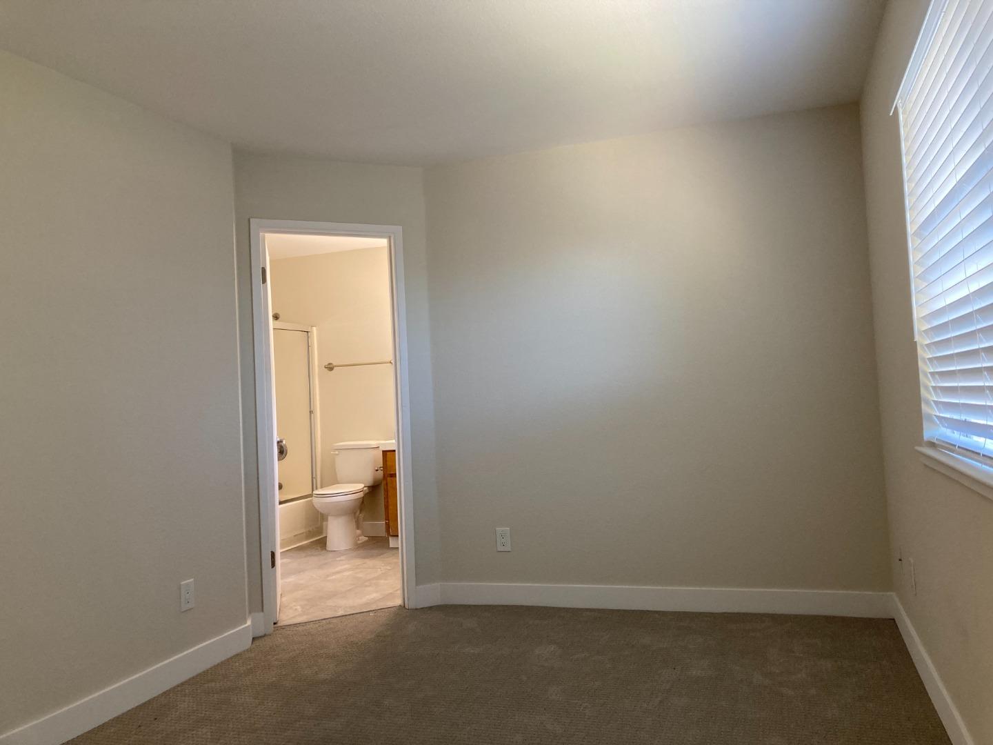 Detail Gallery Image 15 of 25 For 1040 Plum Ct, Hollister,  CA 95023 - 3 Beds | 2 Baths
