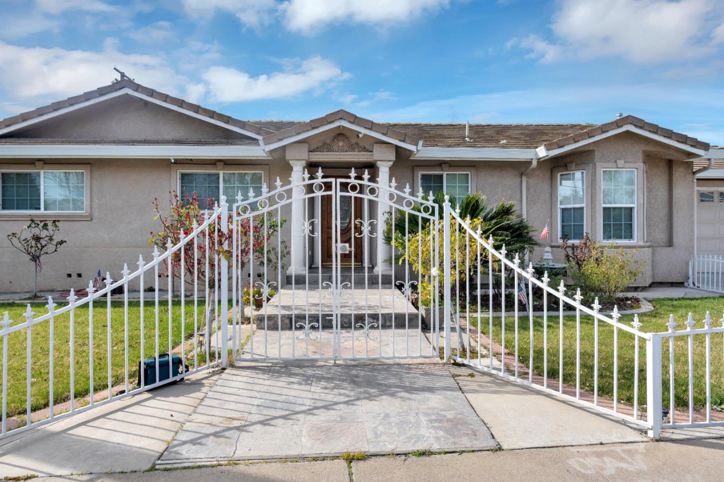 2601 N Olive Ave, Turlock, CA 95382