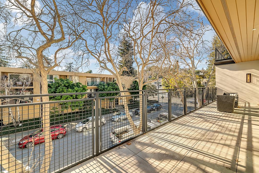 Detail Gallery Image 18 of 20 For 1667 San Carlos Ave #202,  San Carlos,  CA 94070 - 1 Beds | 1 Baths