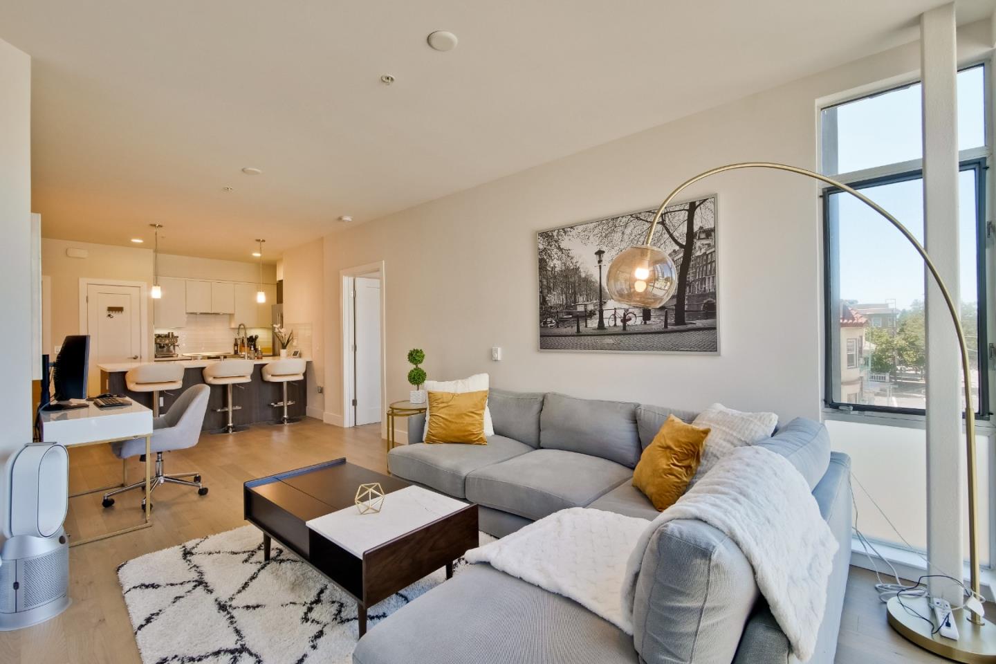 Detail Gallery Image 1 of 1 For 901 Jefferson St #314,  Oakland,  CA 94607 - 2 Beds | 2 Baths