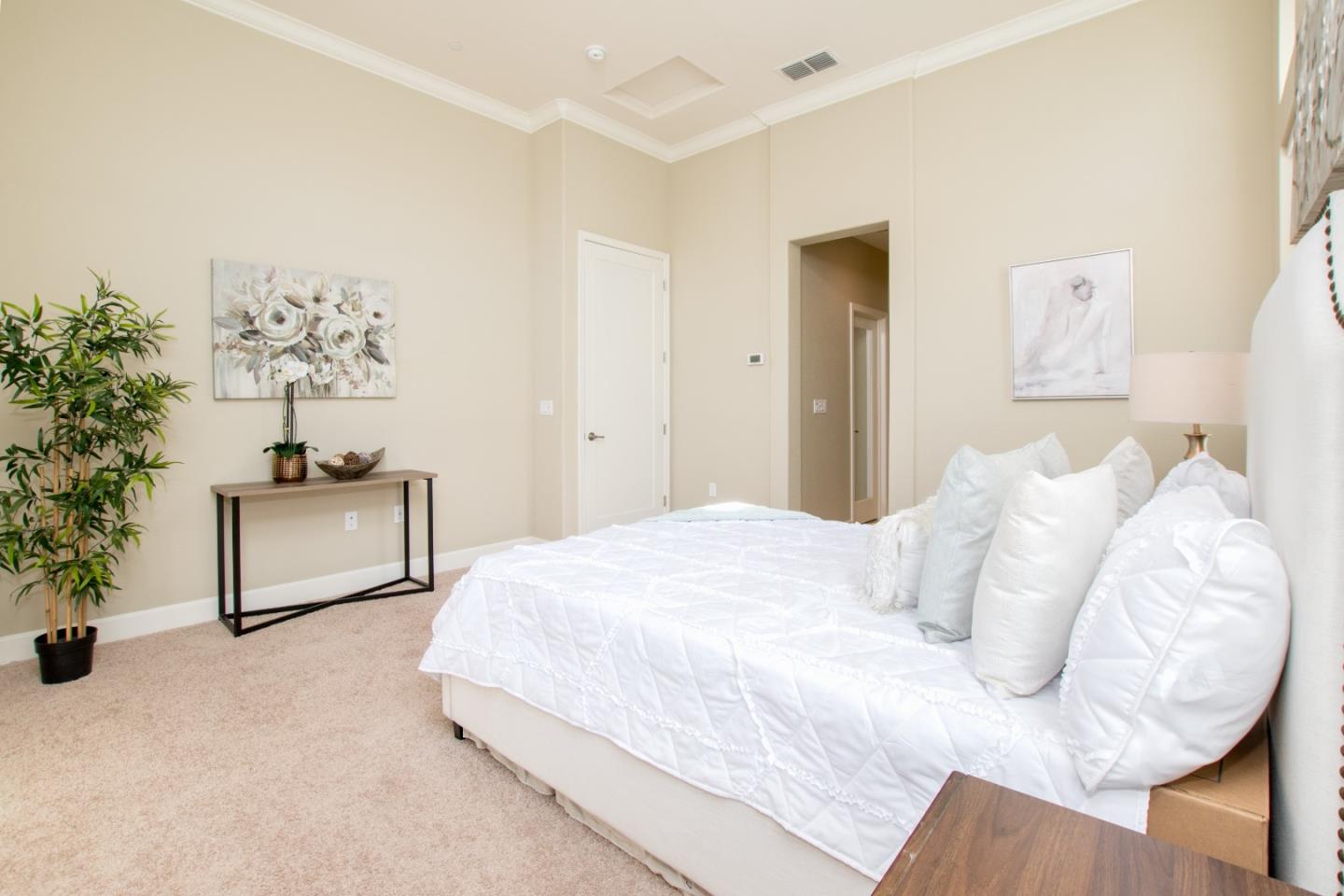 Detail Gallery Image 22 of 38 For 6068 Golden Vista Dr, San Jose,  CA 95123 - 5 Beds | 3/1 Baths