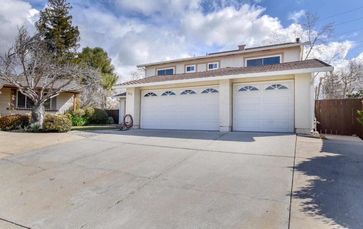 1832 Wintersong Ct, San Jose, CA 95131 5 Beds 3 Baths (Sold