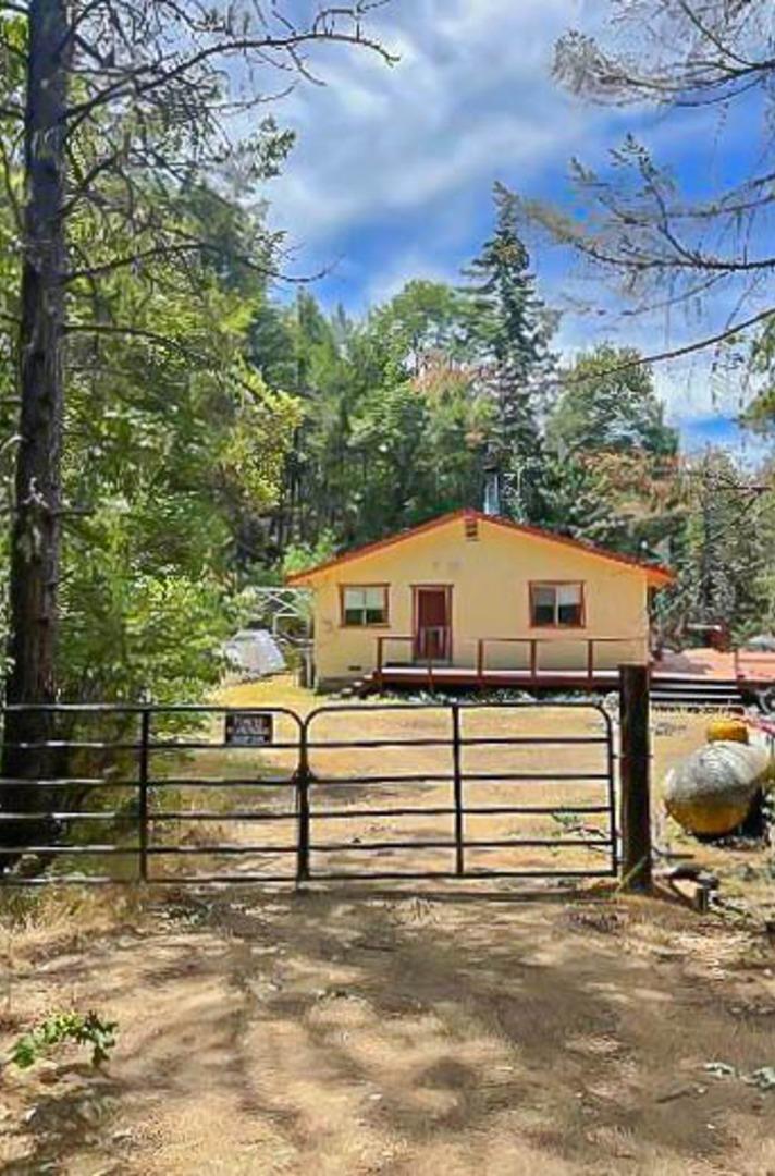 Detail Gallery Image 1 of 23 For 3260 Eel River Rd, Covelo,  CA 95428 - 2 Beds | 1 Baths