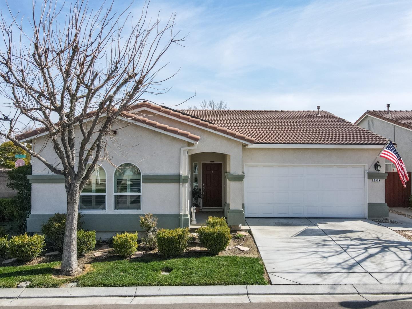 Detail Gallery Image 1 of 1 For 2900 Las Flores Cir, Los Banos,  CA 93635 - 3 Beds | 2 Baths