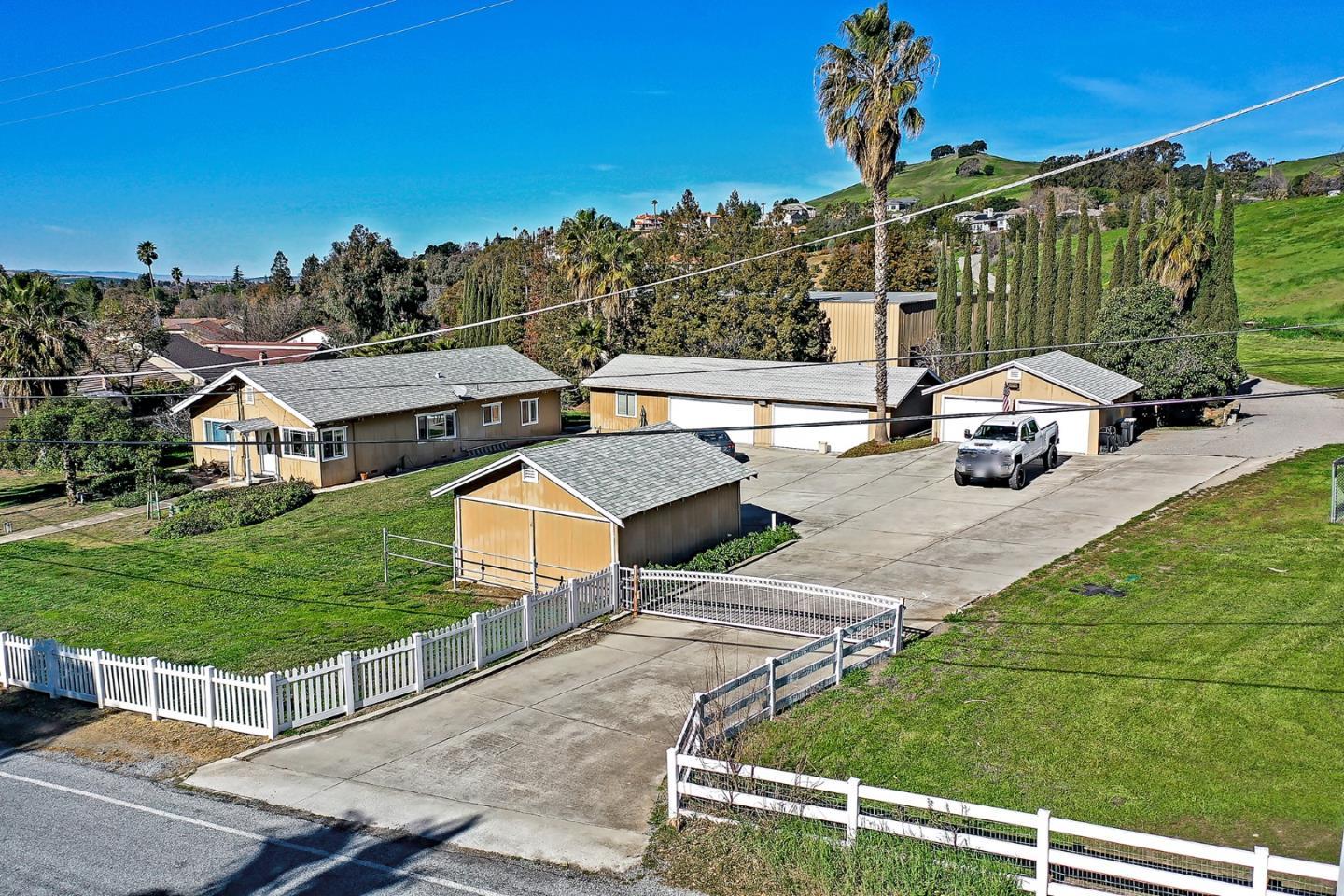 Detail Gallery Image 9 of 19 For 1995 Old Calaveras Rd, Milpitas,  CA 95035 - – Beds | – Baths