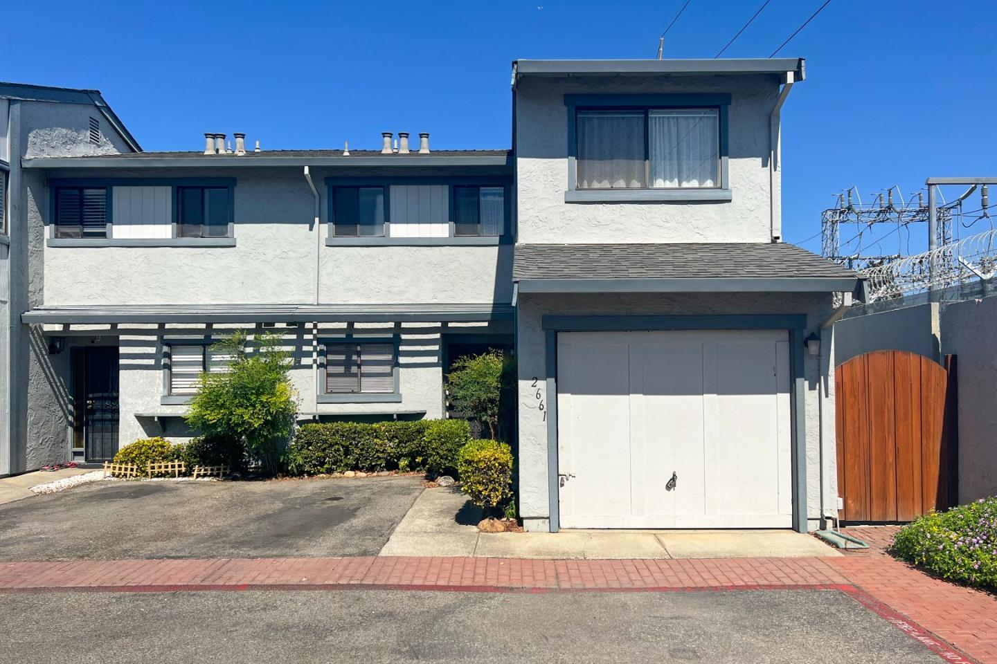 Detail Gallery Image 1 of 1 For 2661 Senter Creek Ct, San Jose,  CA 95111 - 2 Beds | 2 Baths