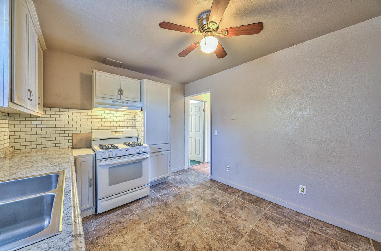 Detail Gallery Image 9 of 26 For 376 Dixi St, Soledad,  CA 93960 - 2 Beds | 1/1 Baths