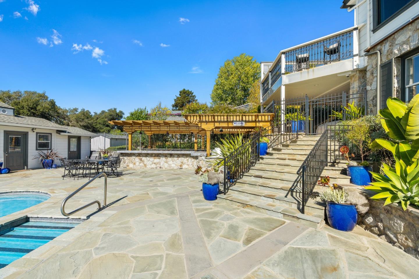 Detail Gallery Image 63 of 77 For 113 Ocean View Ave, Santa Cruz,  CA 95062 - 4 Beds | 3/1 Baths