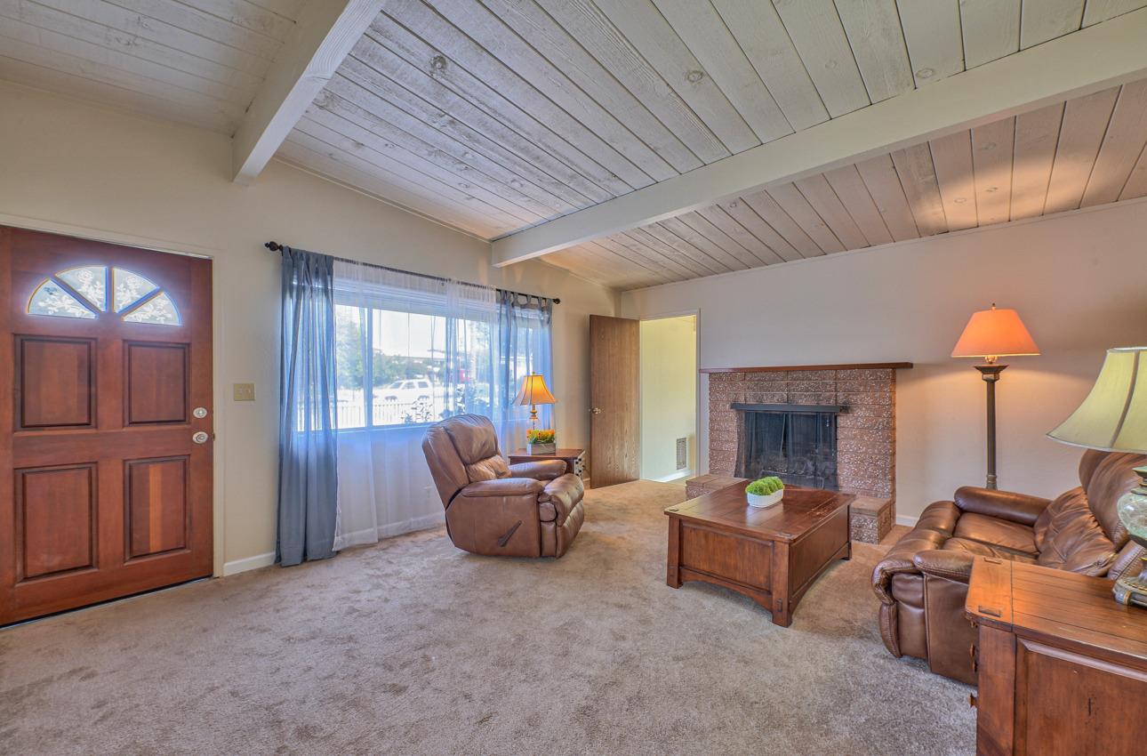 Detail Gallery Image 1 of 1 For 292 Park Cir, Marina,  CA 93933 - 3 Beds | 2 Baths