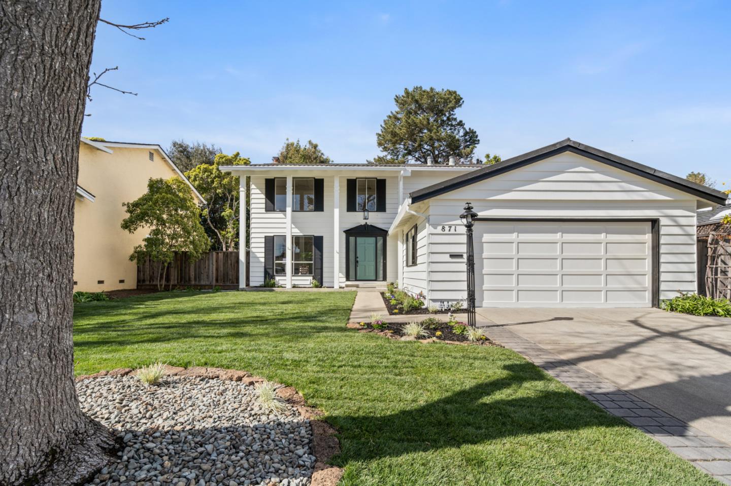 Detail Gallery Image 1 of 1 For 871 Laburnum Dr, Sunnyvale,  CA 94086 - 4 Beds | 2/1 Baths