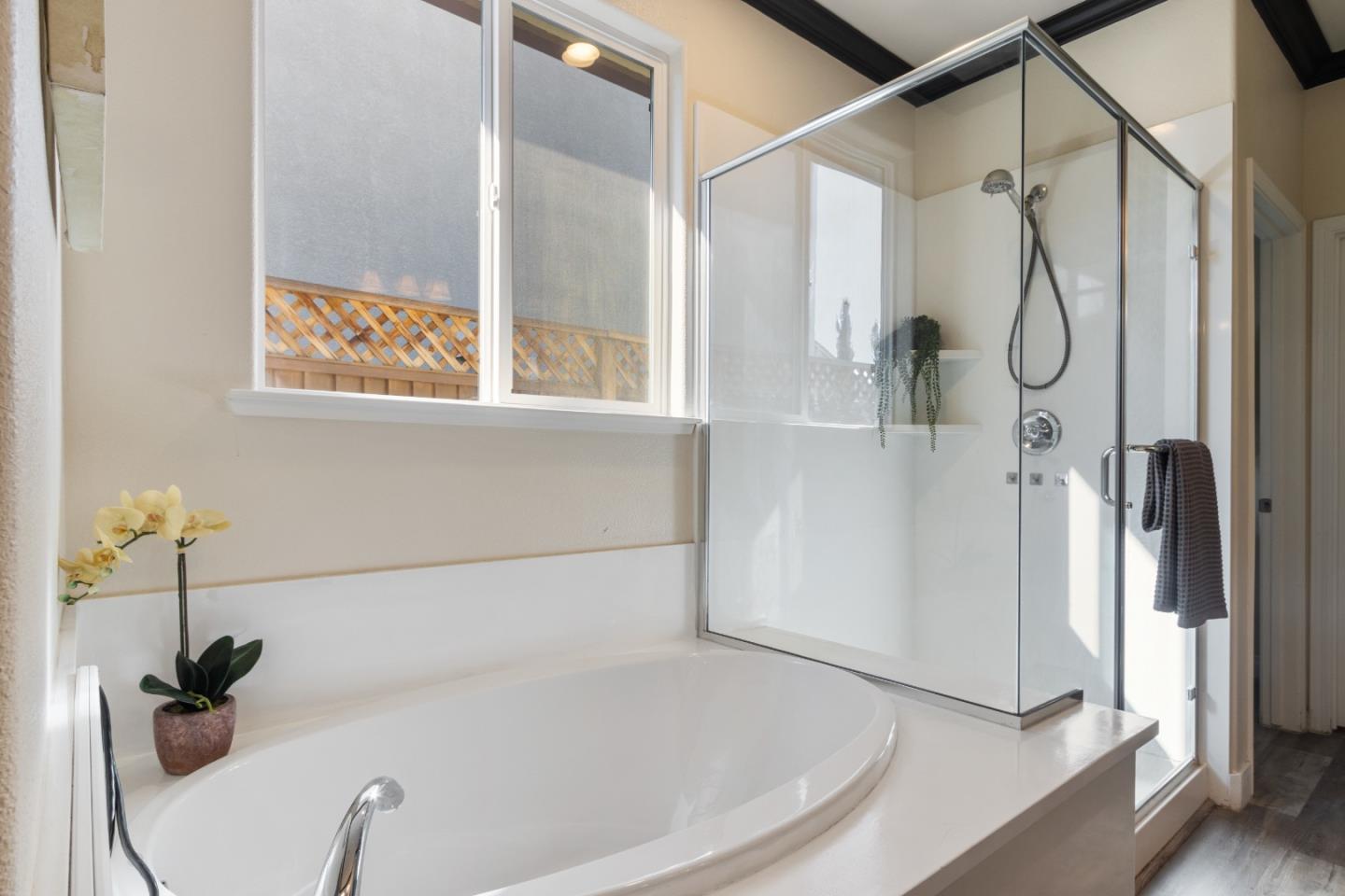Detail Gallery Image 23 of 58 For 1193 Lucero Dr, Hollister,  CA 95023 - 3 Beds | 2 Baths