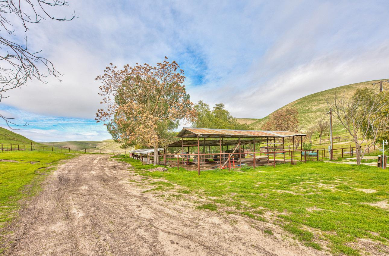 54117 Pine Valley Rd, San Ardo, CA 93450 Beds Baths (Active