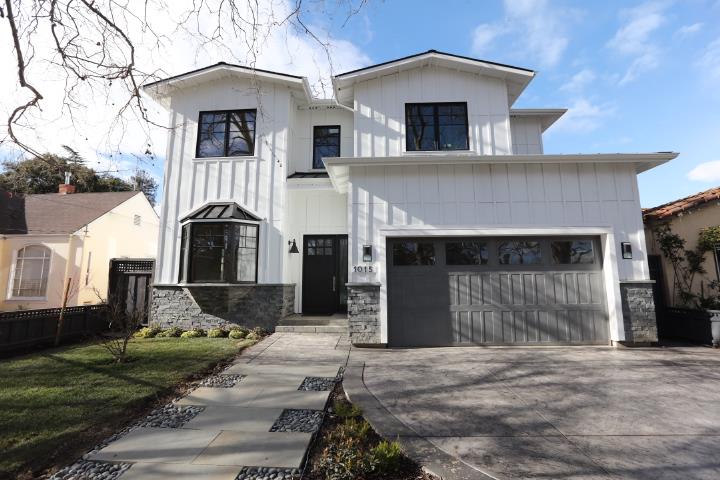 Detail Gallery Image 1 of 1 For 1015 Willow Glen Way, San Jose,  CA 95125 - 6 Beds | 5/1 Baths