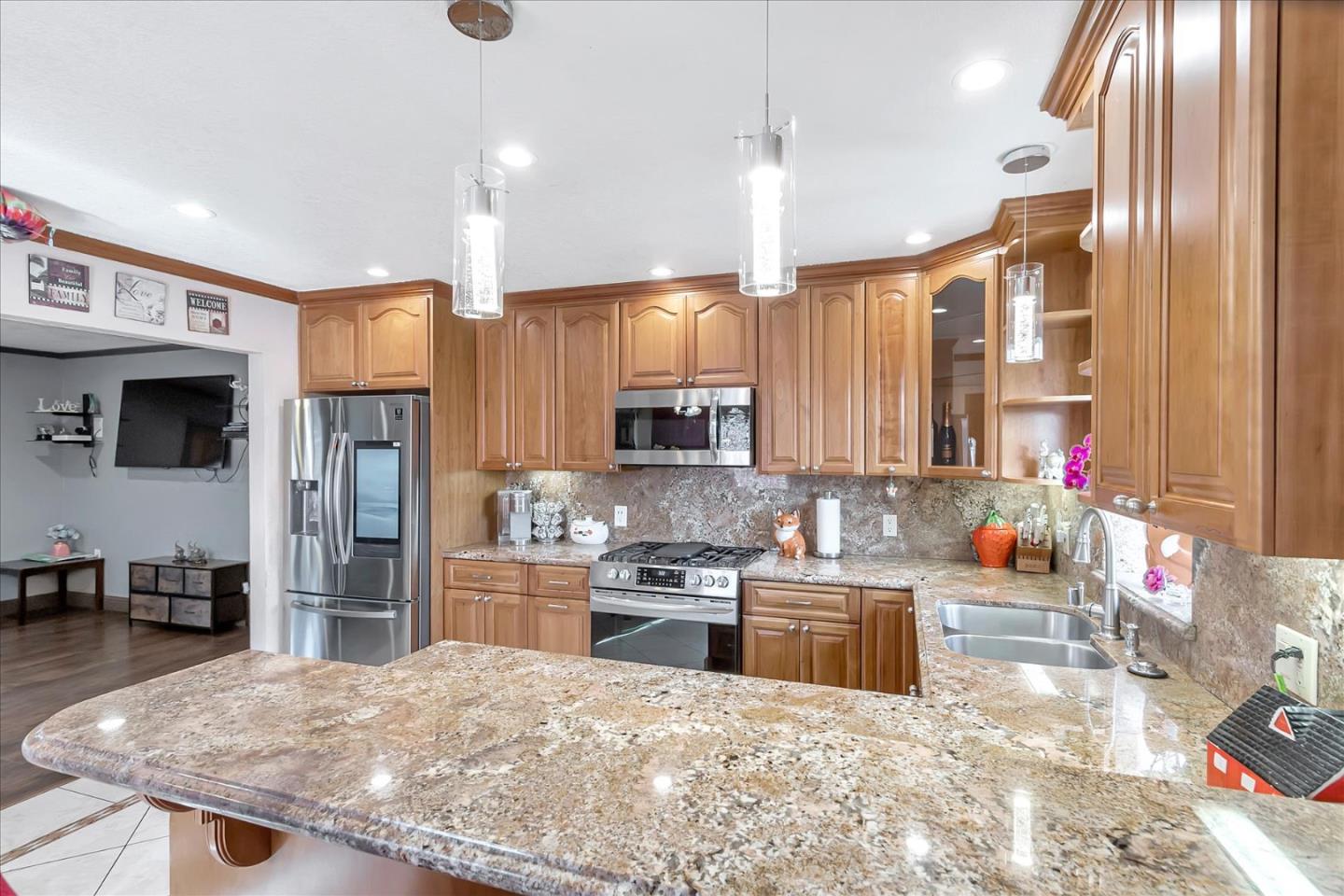 Detail Gallery Image 12 of 36 For 494 Nerdy Ave, San Jose,  CA 95111 - 3 Beds | 2 Baths