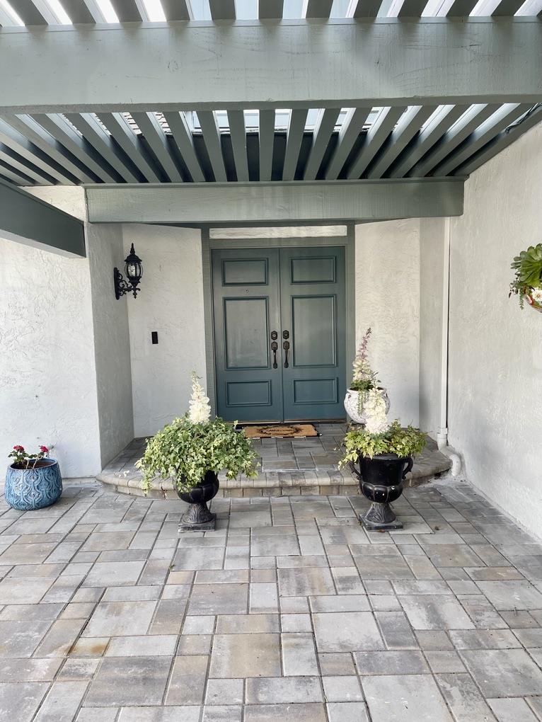 This is a 4 bedroom/3 bath home located in the prestigious Foster City Bayporte community. This home has a recently remodeled kitchen, dual-pane windows, and much more. Additionally, an amazing floor plan, a master bedroom located downstairs, and an attached 2-car garage. The house is also in a great location with excellent Foster City schools, a beautiful nearby park, and a short driving distance to the highway and mall. Within this community, you also have access to fabulous amenities including 2 community pools, nearby waterways, play areas, and landscaped common areas!