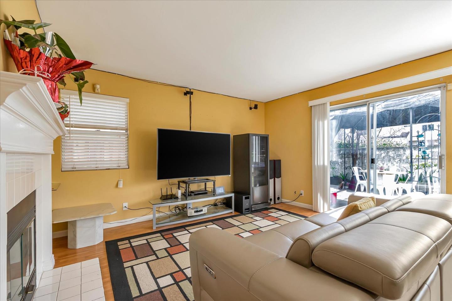 Detail Gallery Image 14 of 44 For 1250 Elkwood Dr, Milpitas,  CA 95035 - 4 Beds | 2/1 Baths