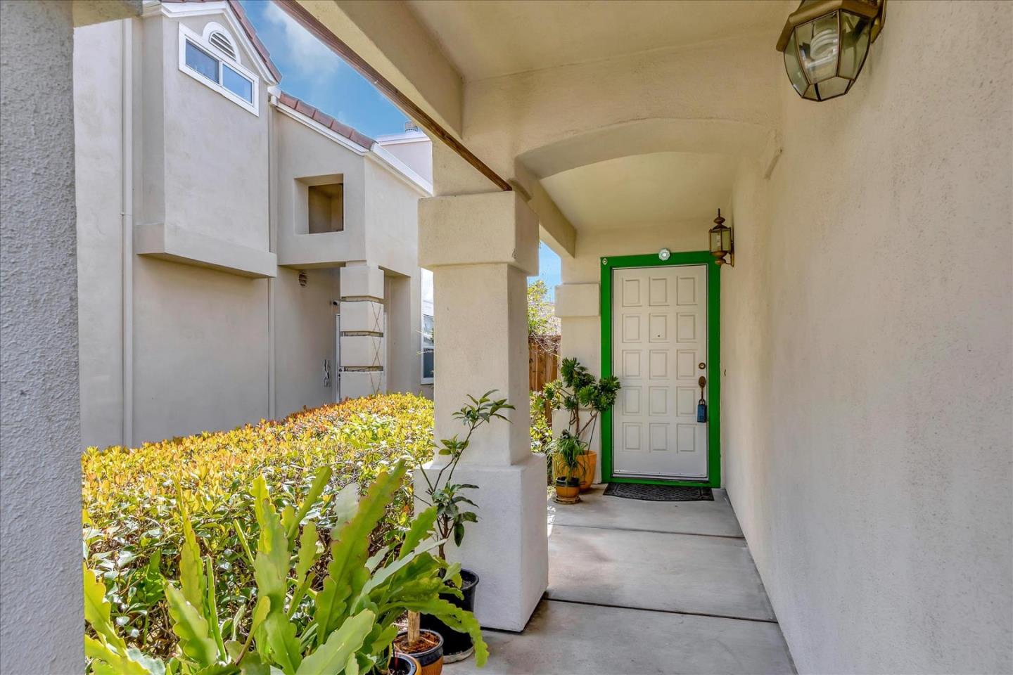 Detail Gallery Image 4 of 44 For 1250 Elkwood Dr, Milpitas,  CA 95035 - 4 Beds | 2/1 Baths