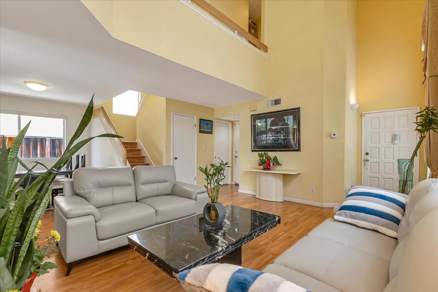 Detail Gallery Image 6 of 44 For 1250 Elkwood Dr, Milpitas,  CA 95035 - 4 Beds | 2/1 Baths
