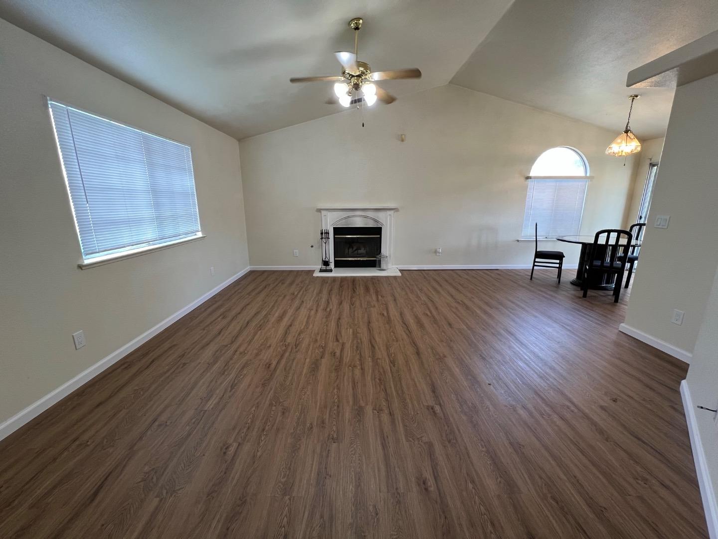 5522 N Ellendale Ave, Fresno County, CA 93722 photo 2
