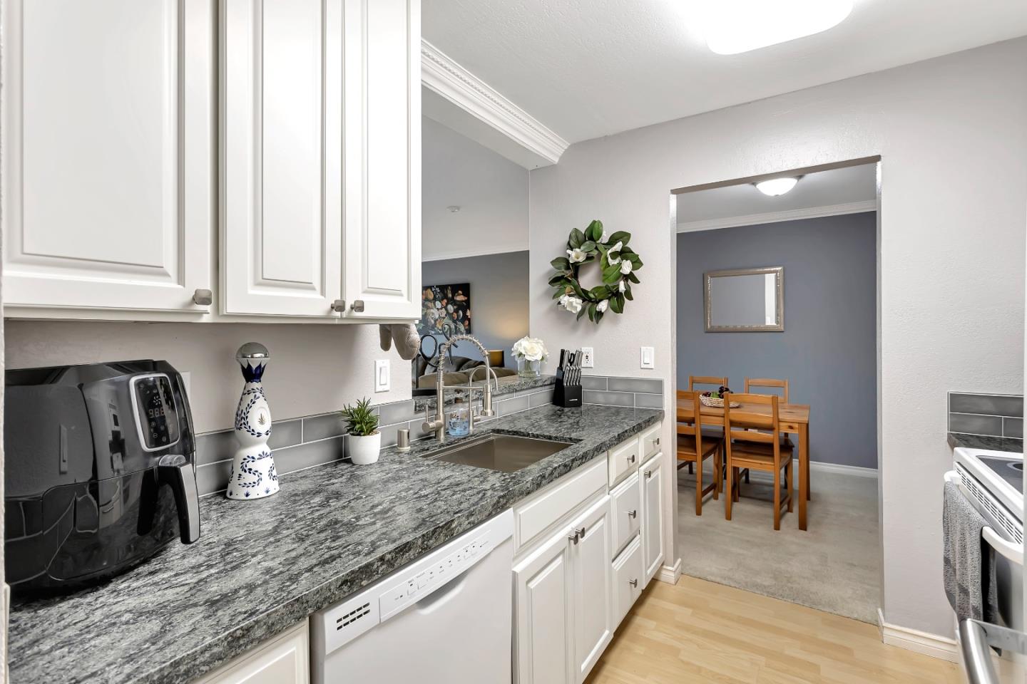 Detail Gallery Image 1 of 1 For 39887 Cedar Blvd #253,  Newark,  CA 94560 - 3 Beds | 2 Baths