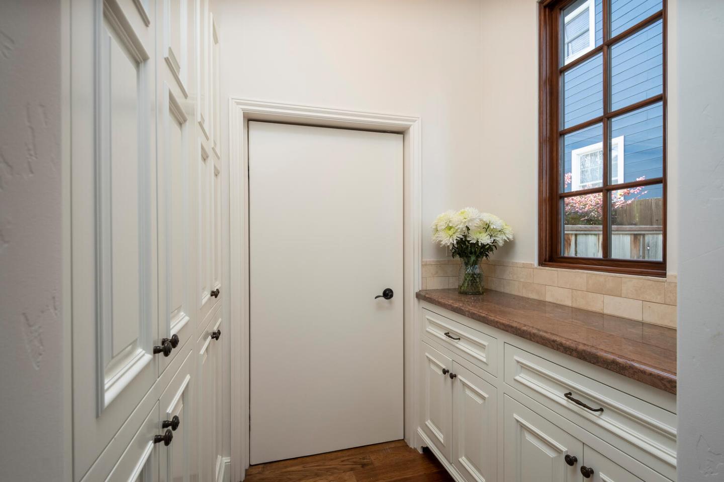 Detail Gallery Image 22 of 47 For 1116 Drake Ave, Burlingame,  CA 94010 - 5 Beds | 4/1 Baths