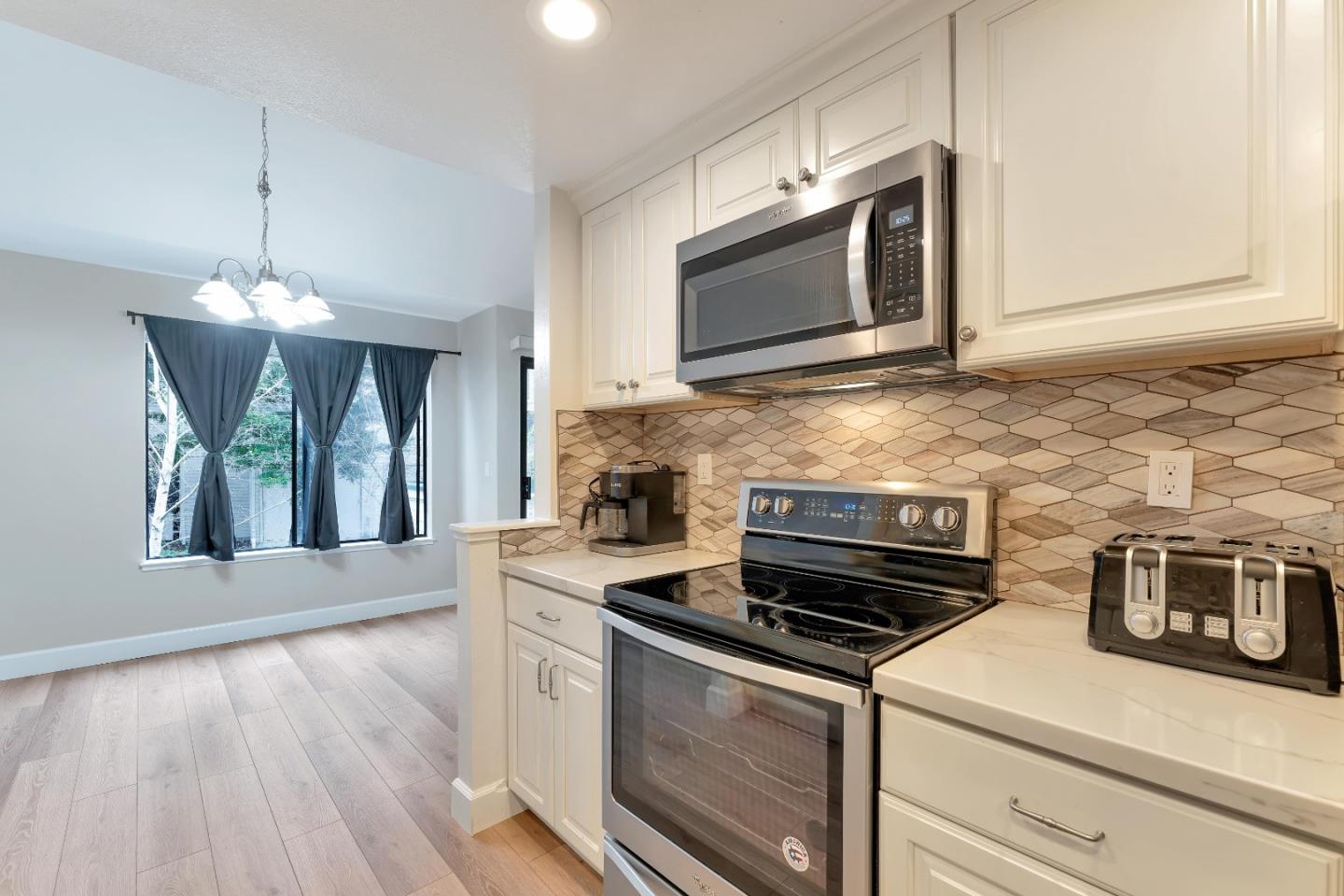 Detail Gallery Image 15 of 33 For 3668 Stoneglen S, Richmond,  CA 94806 - 2 Beds | 2 Baths