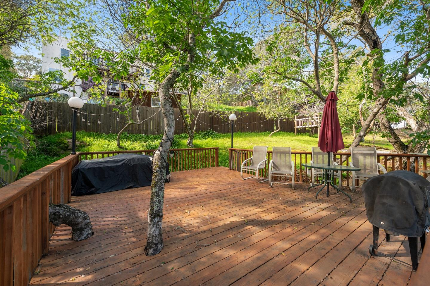 Detail Gallery Image 25 of 26 For 628 Lakeview Way, Redwood City,  CA 94062 - 4 Beds | 3/1 Baths