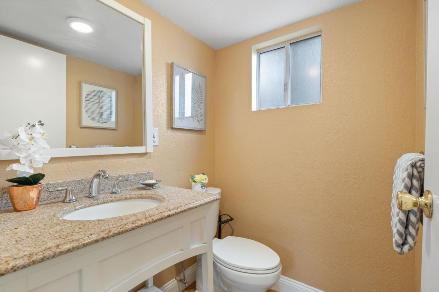 Detail Gallery Image 17 of 38 For 617 Maple Ave, Campbell,  CA 95008 - 4 Beds | 2/1 Baths