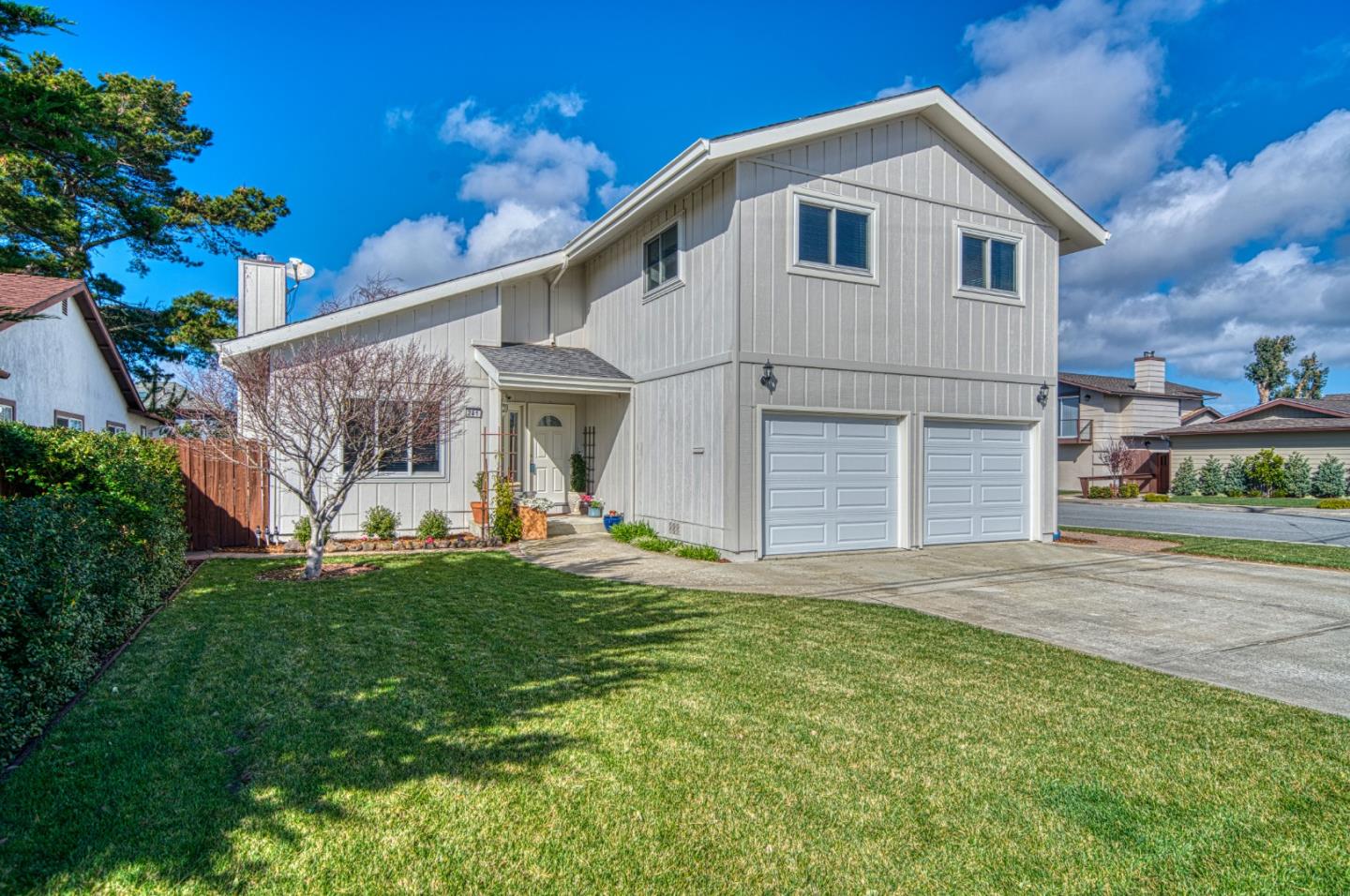 Detail Gallery Image 1 of 1 For 241 Spruce St, Half Moon Bay,  CA 94019 - 4 Beds | 2/1 Baths