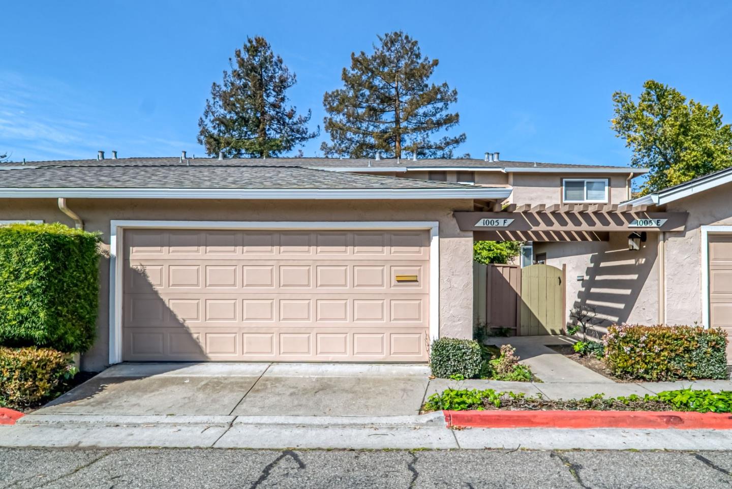 Detail Gallery Image 1 of 1 For 1005 Bryant Way #F,  Sunnyvale,  CA 94087 - 3 Beds | 2/1 Baths