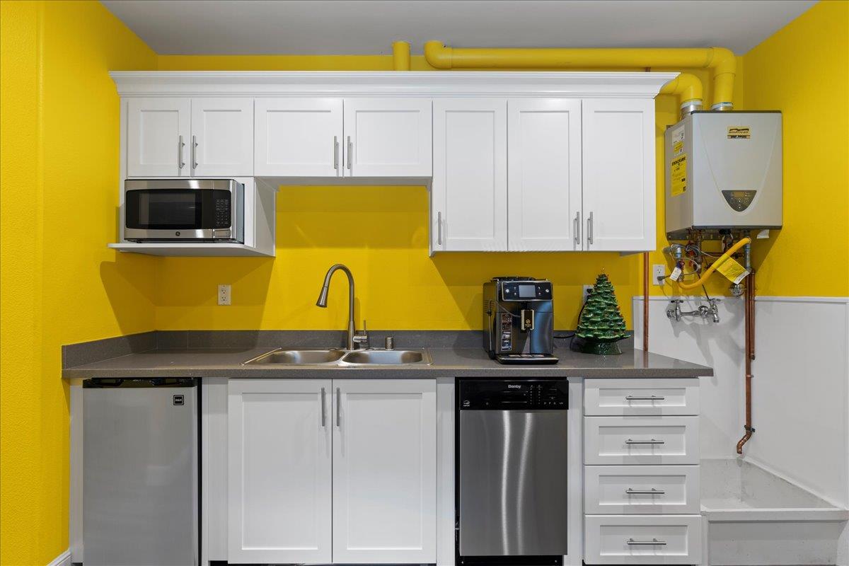 Detail Gallery Image 17 of 37 For 358 S Redwood Ave, San Jose,  CA 95128 - – Beds | – Baths